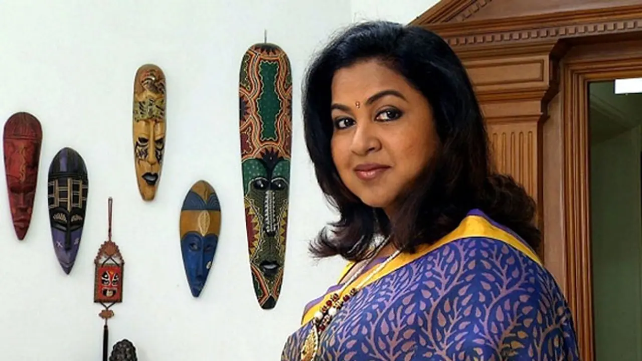 ராதிகா எப்படி டப்பிங் வாய்ஸ் கொடுக்குறாங்க பாருங்க....! ராதிகா எப்படி டப்பிங் வாய்ஸ் கொடுக்குறாங்க பாருங்க....!