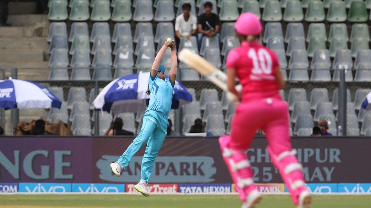 ಮಹಿಳಾ ಐಪಿಎಲ್: ರೋಚಕ ಜಯ ಸಾಧಿಸಿದ ಸೂಪರ್’ನೋವಾ