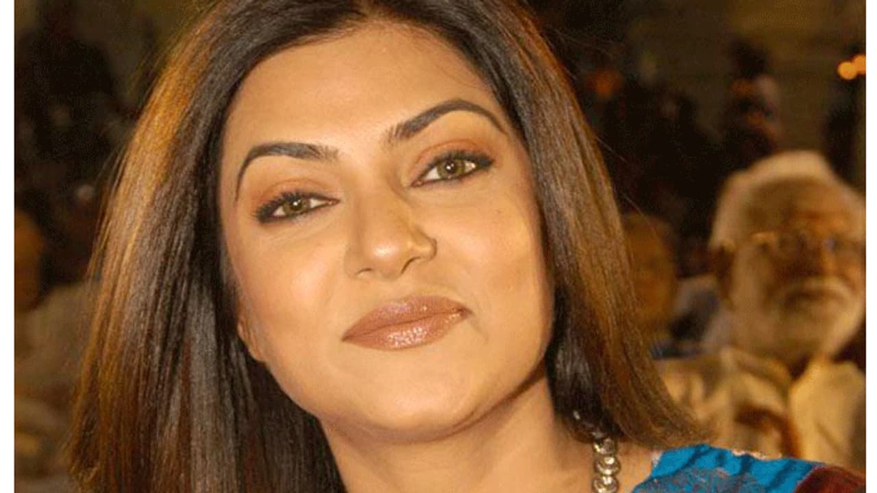 15 ವರ್ಷದ ಬಾಲಕನಿಂದ ನಟಿ ಸುಷ್ಮಿತಾ ಸೇನ್ಗೆ ಲೈಂಗಿಕ ಕಿರುಕುಳ 15 ವರ್ಷದ ಬಾಲಕನಿಂದ ನಟಿ ಸುಷ್ಮಿತಾ ಸೇನ್ಗೆ ಲೈಂಗಿಕ ಕಿರುಕುಳ