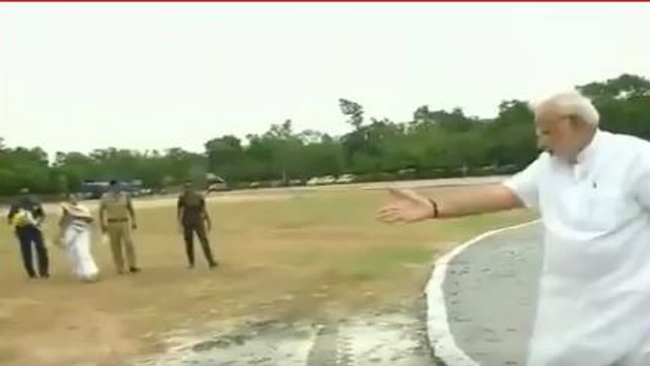 ಮಮತಾಗೆ ಸರಿದಾರಿ ತೋರಿಸಿದರೆ ಪ್ರಧಾನಿ ? ಮಮತಾಗೆ ಸರಿದಾರಿ ತೋರಿಸಿದರೆ ಪ್ರಧಾನಿ ?