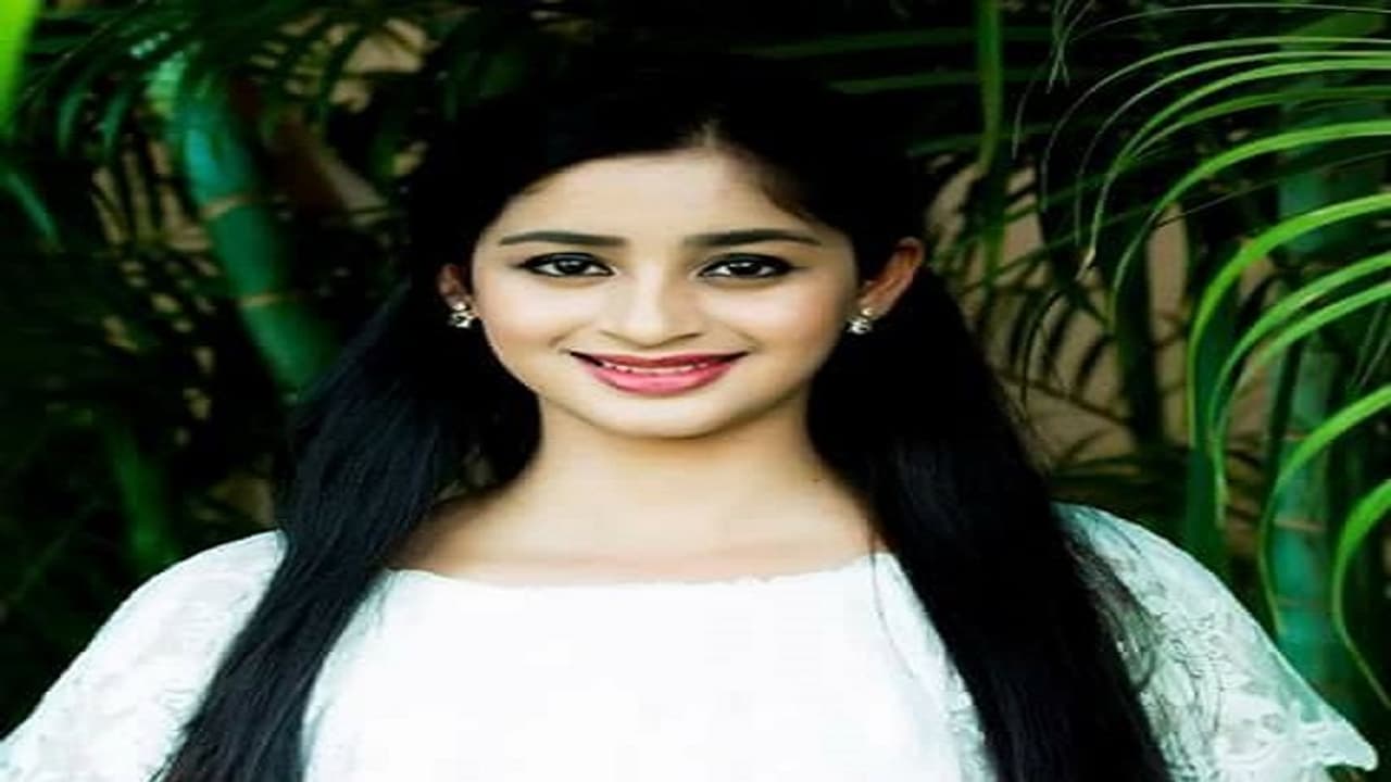 సీబీఎస్ఈ ఫలితాలలో సత్తా చాటిన హీరోయిన్ సీబీఎస్ఈ ఫలితాలలో సత్తా చాటిన హీరోయిన్