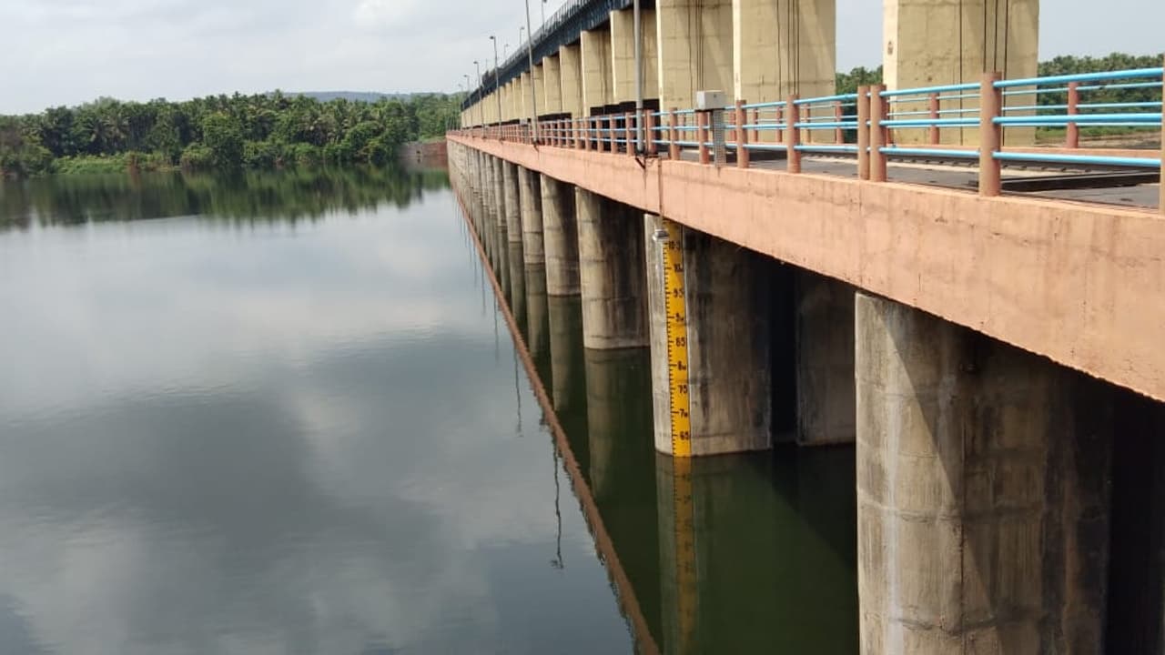 ಮುಂಗಾರು ಮುನ್ನವೇ ತುಂಬಿ ಹರಿಯುತ್ತಿದ್ದಾಳೆ ನೇತ್ರಾವತಿ! ಮುಂಗಾರು ಮುನ್ನವೇ ತುಂಬಿ ಹರಿಯುತ್ತಿದ್ದಾಳೆ ನೇತ್ರಾವತಿ!
