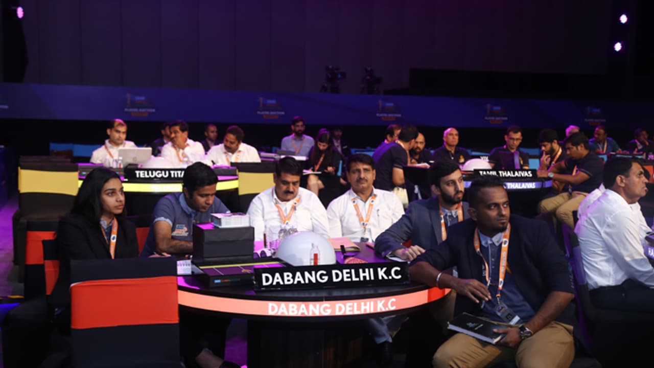 PKL 6: ಮೊದಲ ದಿನದ ಹರಾಜಿನ ಬಳಿಕ ದಬಾಂಗ್ ಡೆಲ್ಲಿ ತಂಡ ಹೀಗಿದೆ PKL 6: ಮೊದಲ ದಿನದ ಹರಾಜಿನ ಬಳಿಕ ದಬಾಂಗ್ ಡೆಲ್ಲಿ ತಂಡ ಹೀಗಿದೆ