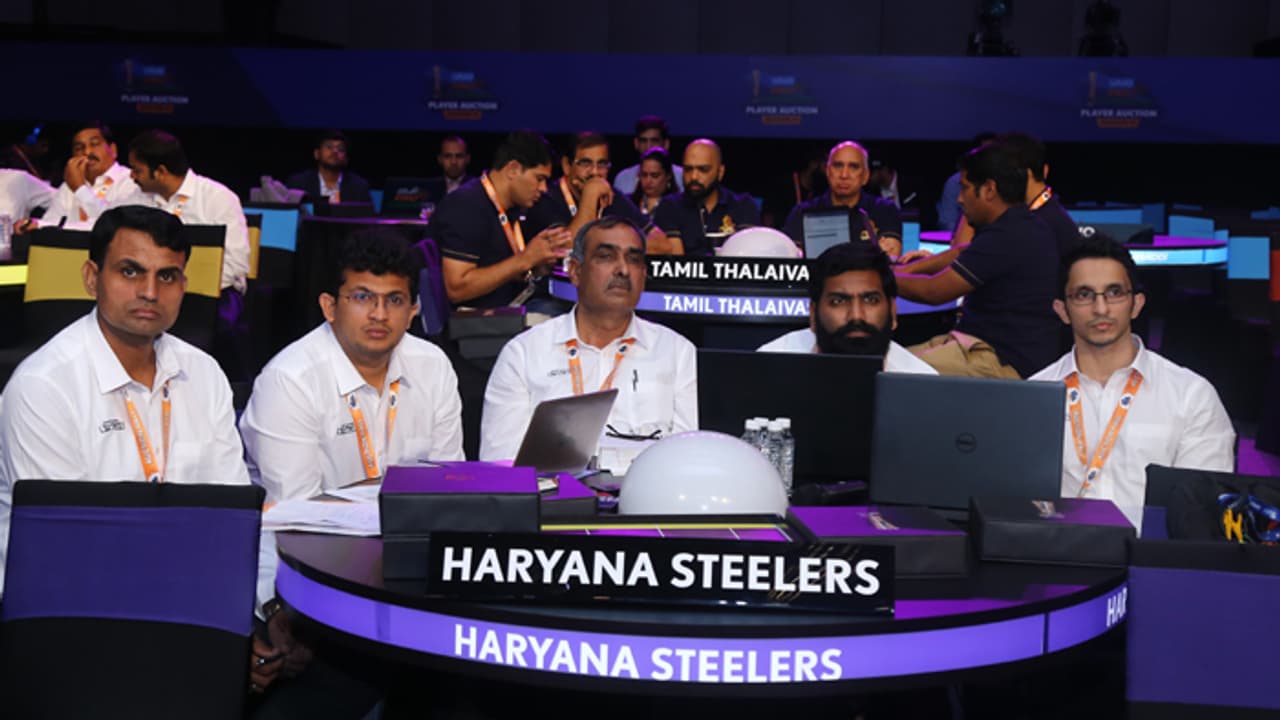 PKL 6: ಮೊದಲ ದಿನದ ಹರಾಜಿನ ಬಳಿಕ ಹರಿಯಾಣ ಸ್ಟೀಲರ್ಸ್ ತಂಡ ಹೀಗಿದೆ PKL 6: ಮೊದಲ ದಿನದ ಹರಾಜಿನ ಬಳಿಕ ಹರಿಯಾಣ ಸ್ಟೀಲರ್ಸ್ ತಂಡ ಹೀಗಿದೆ