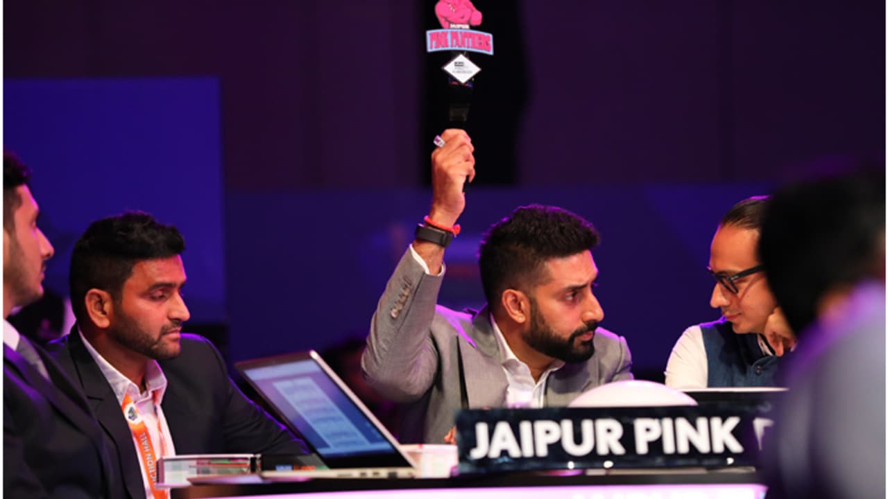 PKL 6: ಮೊದಲ ದಿನದ ಹರಾಜಿನ ಬಳಿಕ ಜೈಪುರ ಪಿಂಕ್’ಪ್ಯಾಂಥರ್ಸ್ ತಂಡ ಹೀಗಿದೆ PKL 6: ಮೊದಲ ದಿನದ ಹರಾಜಿನ ಬಳಿಕ ಜೈಪುರ ಪಿಂಕ್’ಪ್ಯಾಂಥರ್ಸ್ ತಂಡ ಹೀಗಿದೆ
