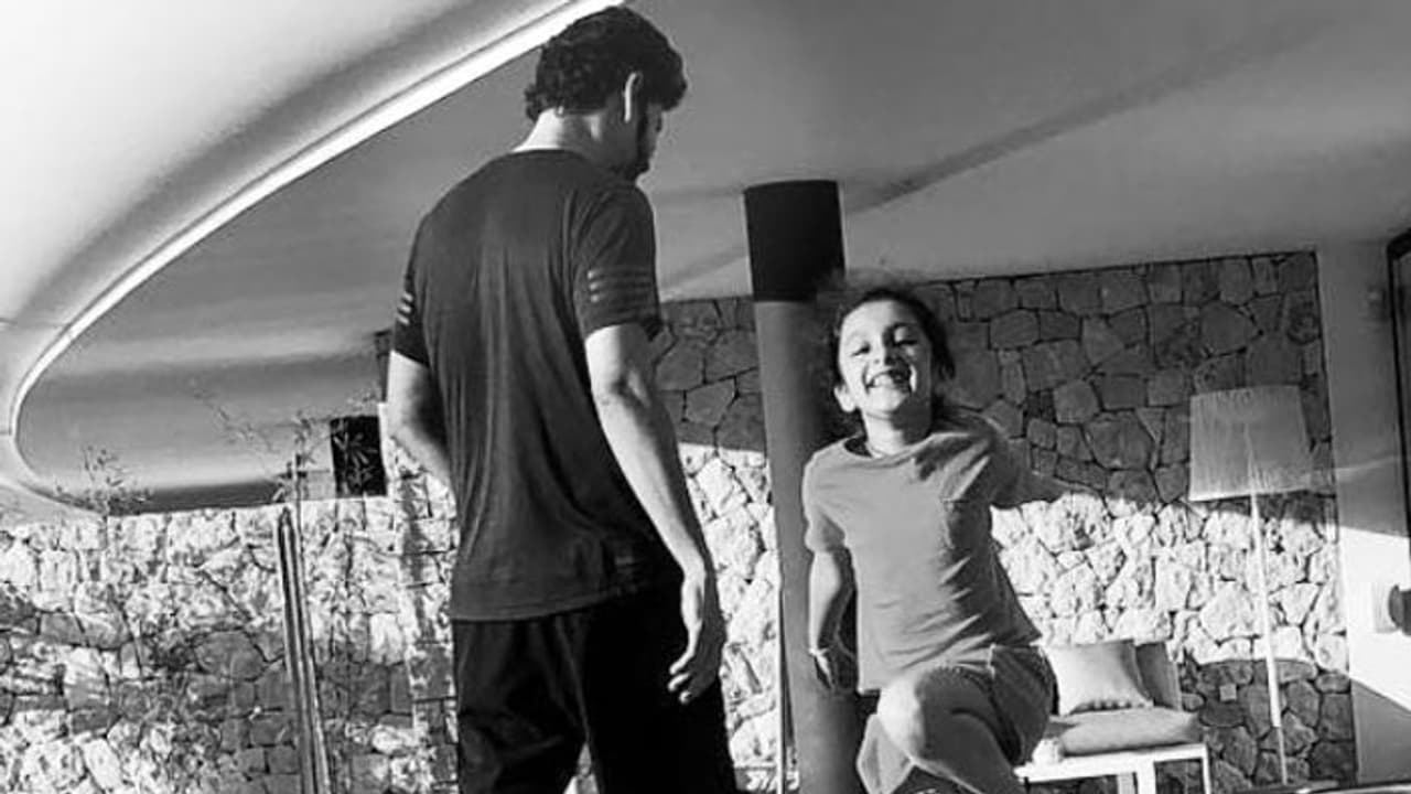 మహేష్ లుక్ రివీల్ చేసింది! మహేష్ లుక్ రివీల్ చేసింది!