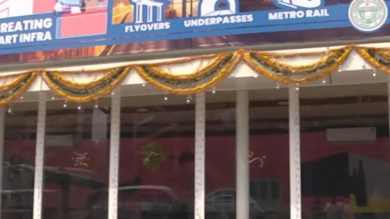 Hyderabad receives swanky air conditioned bus stands Hyderabad receives swanky air conditioned bus stands