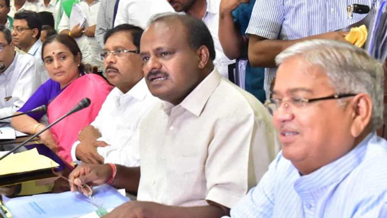 ಜಿಲ್ಲಾ ಮಂತ್ರಿ ಸ್ಥಾನ ಯಾರಿಗೆ..? ಜಿಲ್ಲಾ ಮಂತ್ರಿ ಸ್ಥಾನ ಯಾರಿಗೆ..?