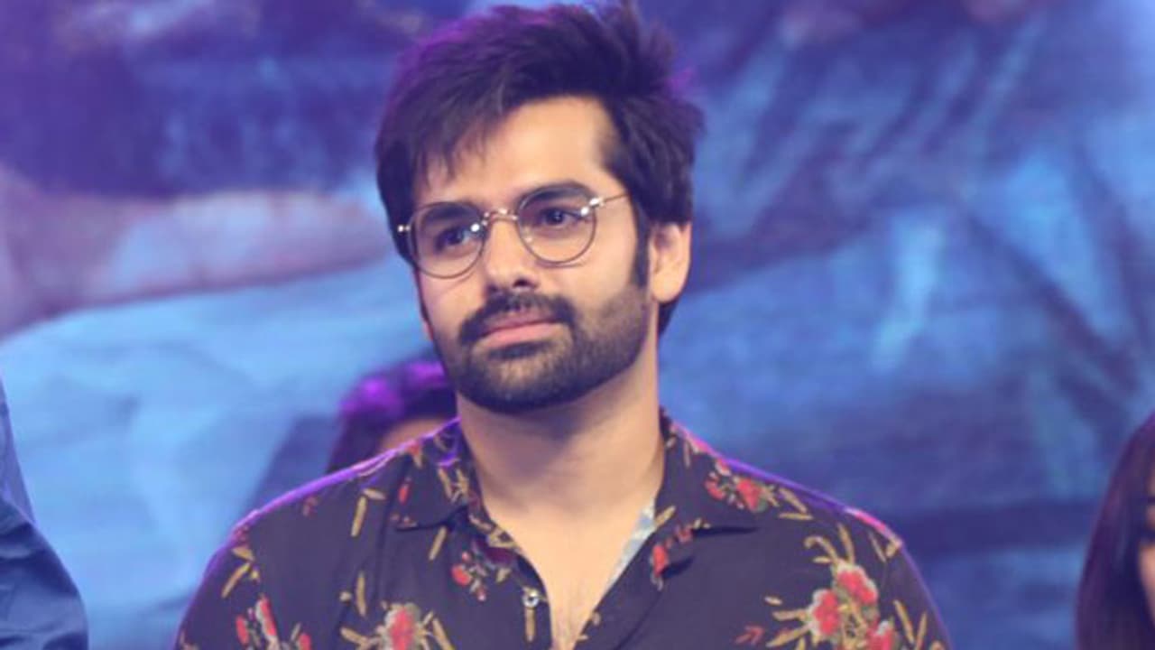 పవన్ కు ఇస్మార్ట్ శంకర్ బర్త్ డే విషెస్