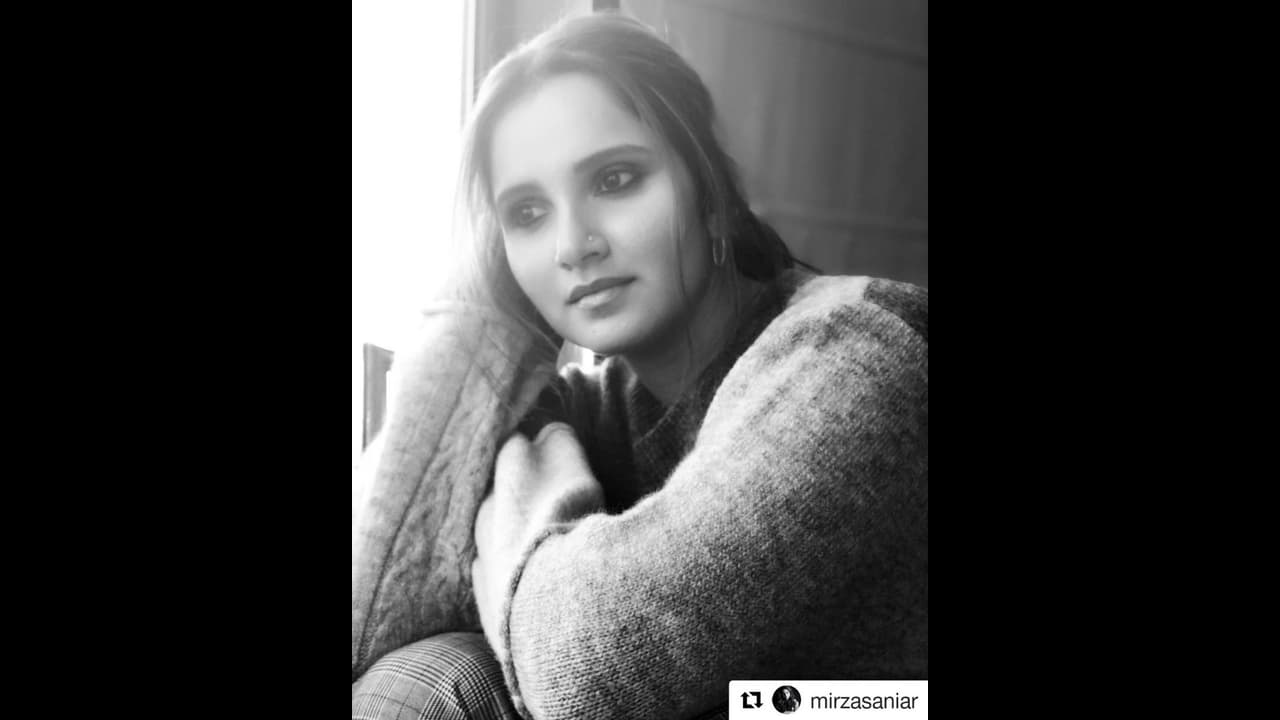 ಕೆಲವೇ ತಿಂಗಳಲ್ಲಿ ತಾಯಿ ಆಗಲಿರುವ ಸಾನಿಯಾ ಕಾಣಿಸೋದು ಹೀಗೆ..! ಕೆಲವೇ ತಿಂಗಳಲ್ಲಿ ತಾಯಿ ಆಗಲಿರುವ ಸಾನಿಯಾ ಕಾಣಿಸೋದು ಹೀಗೆ..!