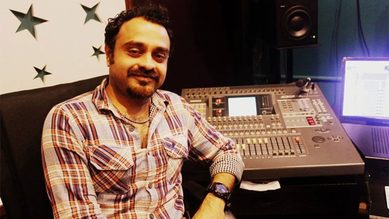 బాలయ్య మ్యూజిక్ డైరెక్టర్ హర్ట్.. క్రిష్ కవర్ చేసే ప్రయత్నం! బాలయ్య మ్యూజిక్ డైరెక్టర్ హర్ట్.. క్రిష్ కవర్ చేసే ప్రయత్నం!