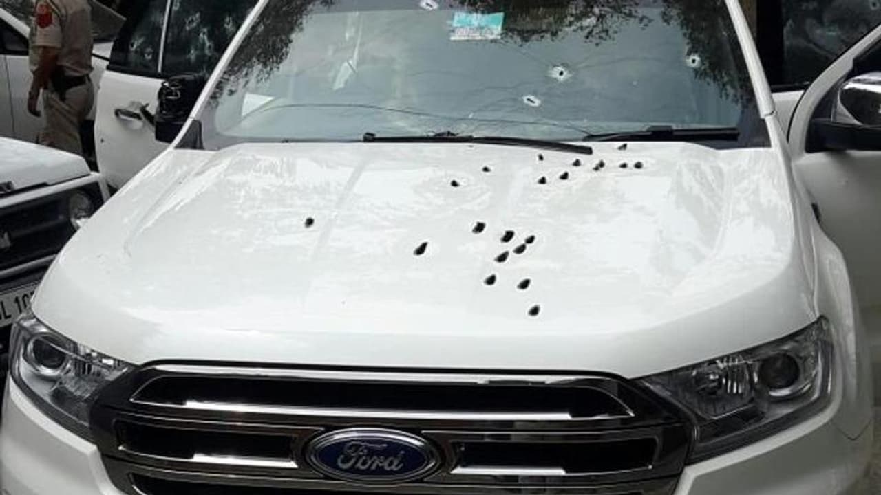 ಪೊಲೀಸ್ ಎನ್‌ಕೌಂಟರ್‌ಗೆ ನಾಲ್ಕು ಶಂಕಿತ ಭೂಗತ ಪಾತಕಿಗಳು ಮಟಾಶ್.!