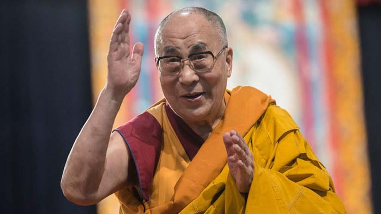 దలైలామాకు భారతరత్న ఇవ్వండి.. 62 శాతం మంది భారతీయుల మద్ధతు దలైలామాకు భారతరత్న ఇవ్వండి.. 62 శాతం మంది భారతీయుల మద్ధతు