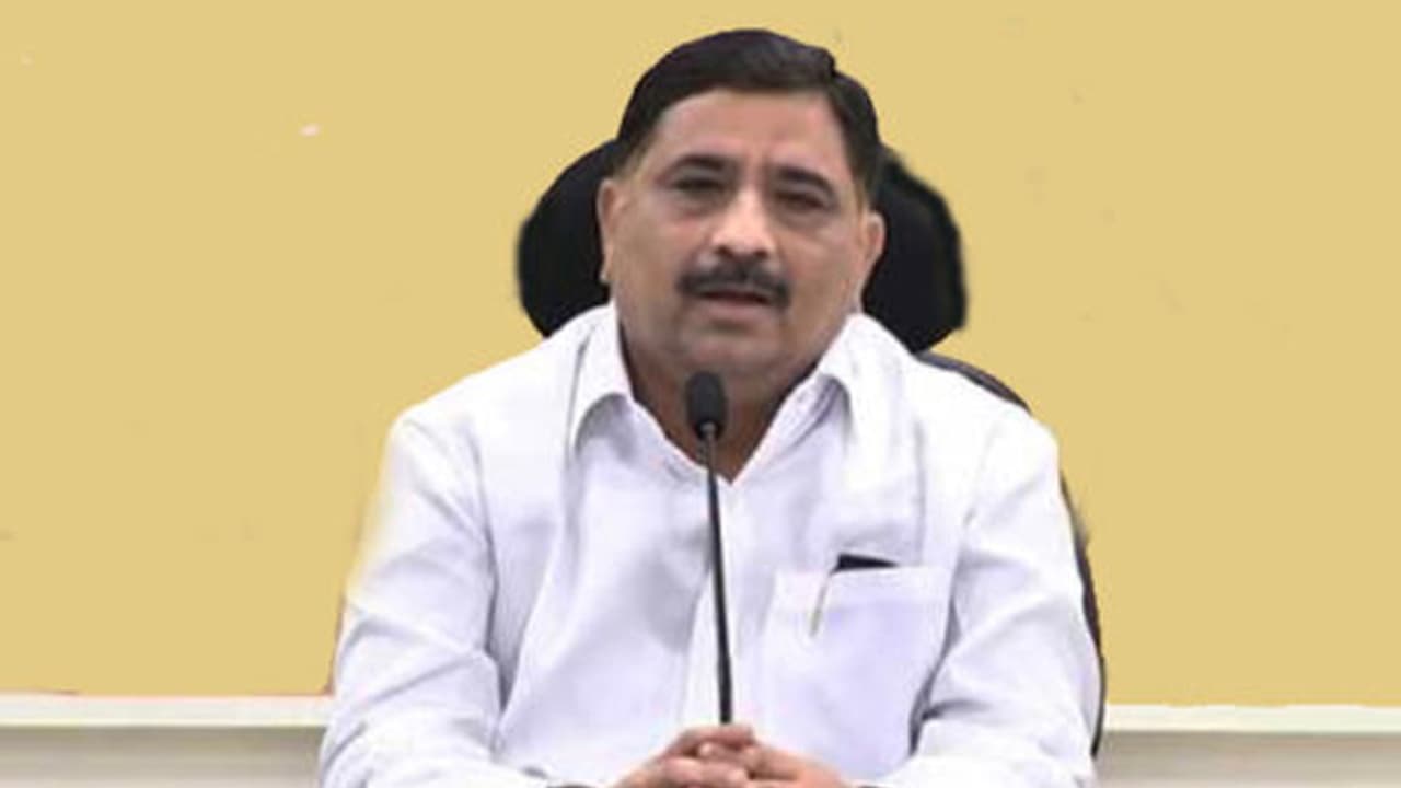 బీజేపీతో జగన్ లాలూచీ పొత్తు: మంత్రి కాలువ శ్రీనివాసులు బీజేపీతో జగన్ లాలూచీ పొత్తు: మంత్రి కాలువ శ్రీనివాసులు