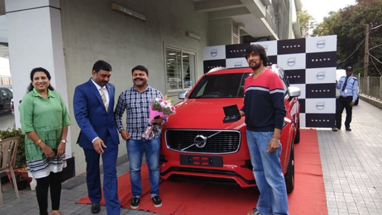 ರೈತರಿಗಾಗಿ ಇದ್ದ ಕಾರನ್ನು ಮಾರಿ, ಹೊಸ ಕಾರು ಕೊಂಡ ಕಿಚ್ಚ