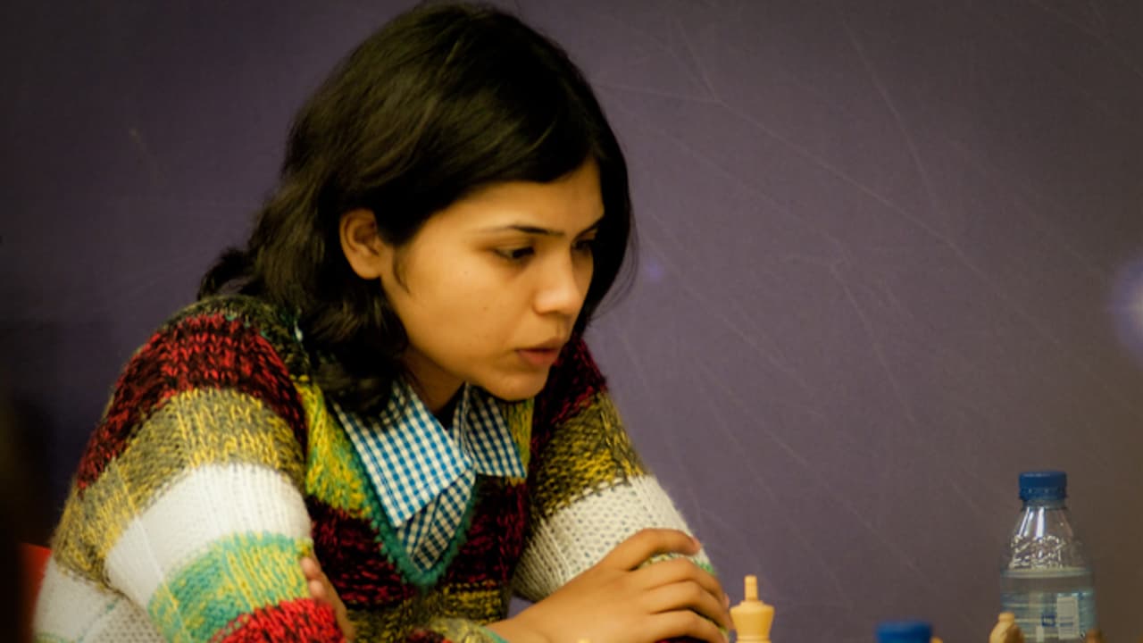 తలకు చున్నీ లేదని.. భారత క్రీడాకారిణీని గెంటేసిన ఇరాన్ తలకు చున్నీ లేదని.. భారత క్రీడాకారిణీని గెంటేసిన ఇరాన్