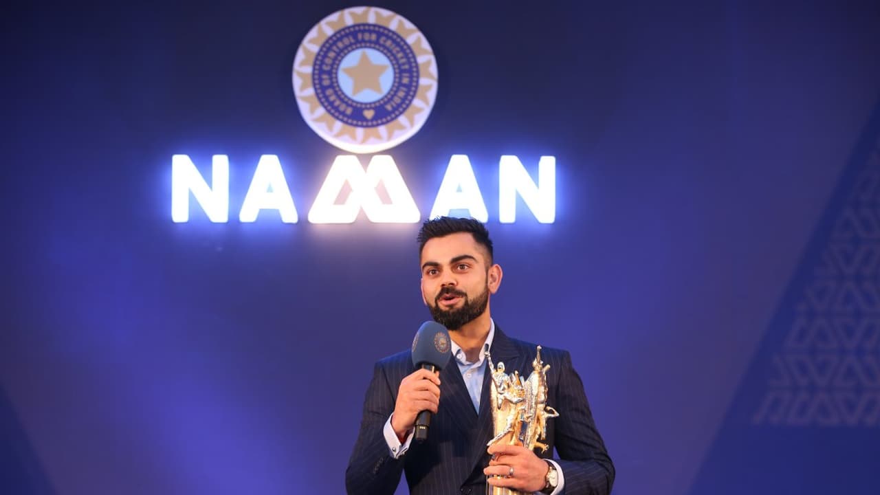 ವಿರಾಟ್ ಕೊಹ್ಲಿಗೆ 5ನೇ ಬಾರಿಗೆ ಪಾಲಿ ಉಮ್ರಿಗರ್ ಪ್ರಶಸ್ತಿ ವಿರಾಟ್ ಕೊಹ್ಲಿಗೆ 5ನೇ ಬಾರಿಗೆ ಪಾಲಿ ಉಮ್ರಿಗರ್ ಪ್ರಶಸ್ತಿ