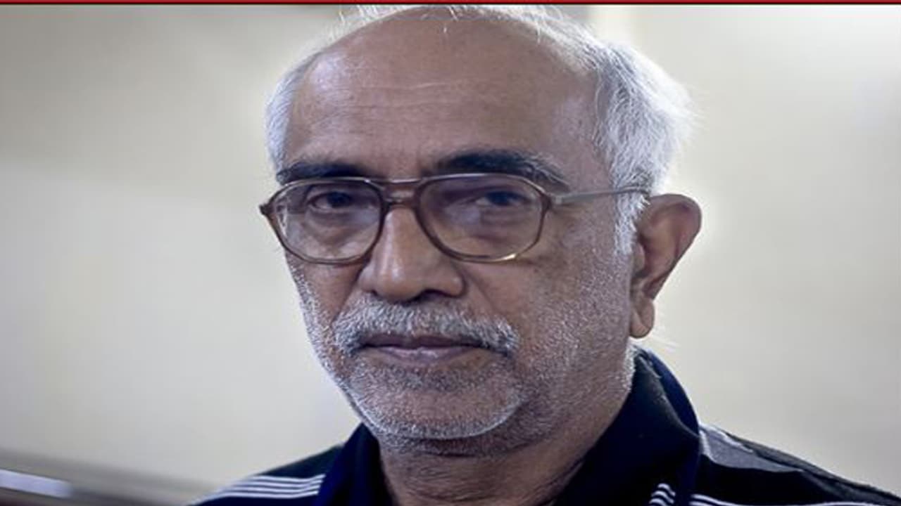 ವಿಚಾರವಾದಿ ನರೇಂದ್ರ ನಾಯಕ್ ಫ್ಲಾಟ್'ಗೆ ಅಪರಿಚಿತ ಎಂಟ್ರಿ ವಿಚಾರವಾದಿ ನರೇಂದ್ರ ನಾಯಕ್ ಫ್ಲಾಟ್'ಗೆ ಅಪರಿಚಿತ ಎಂಟ್ರಿ