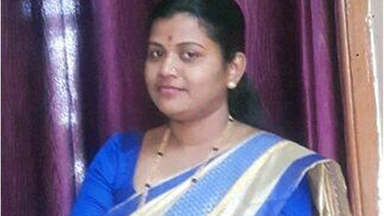 ಮನೆ ಮನೆಗೂ ವಾಗ್ಮೋರೆ ಹುಟ್ತಾರೆ : ವೈರಲ್ ಆಯ್ತು ಪೋಸ್ಟ್ ಮನೆ ಮನೆಗೂ ವಾಗ್ಮೋರೆ ಹುಟ್ತಾರೆ : ವೈರಲ್ ಆಯ್ತು ಪೋಸ್ಟ್