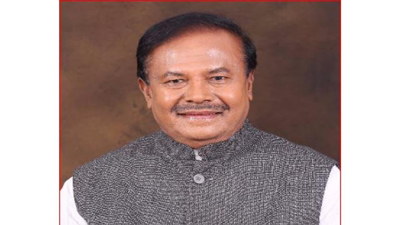 ಬಿಎಸ್‌ವೈ ಆಪ್ತ ಪುಟ್ಟಸ್ವಾಮಿ ಸದ್ಯದಲ್ಲೇ ಮಠಾಧೀಶ.. ಸನ್ಯಾಸ ದೀಕ್ಷೆ