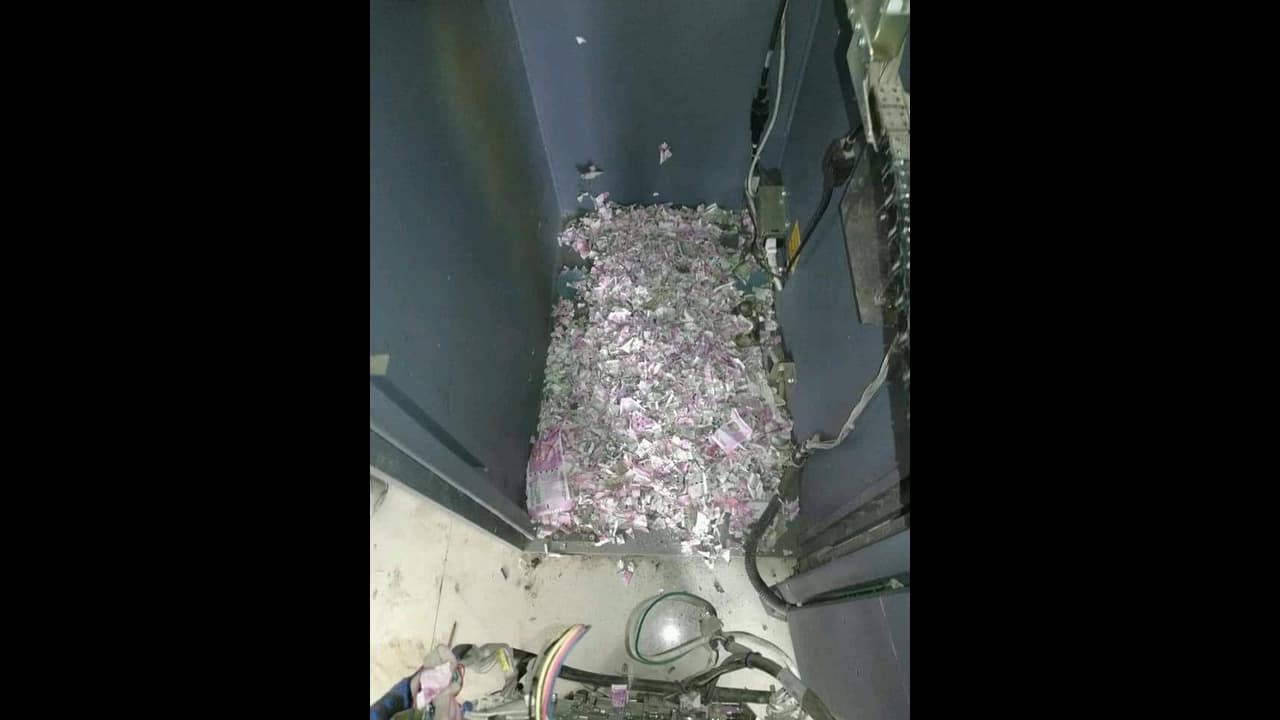 ಮತ್ತಿಕೆರೆ ಎಟಿಎಂಗೆ ಇಲಿ ನುಗ್ಗಿದ್ದು ನಿಜವೆ? ಮತ್ತಿಕೆರೆ ಎಟಿಎಂಗೆ ಇಲಿ ನುಗ್ಗಿದ್ದು ನಿಜವೆ?