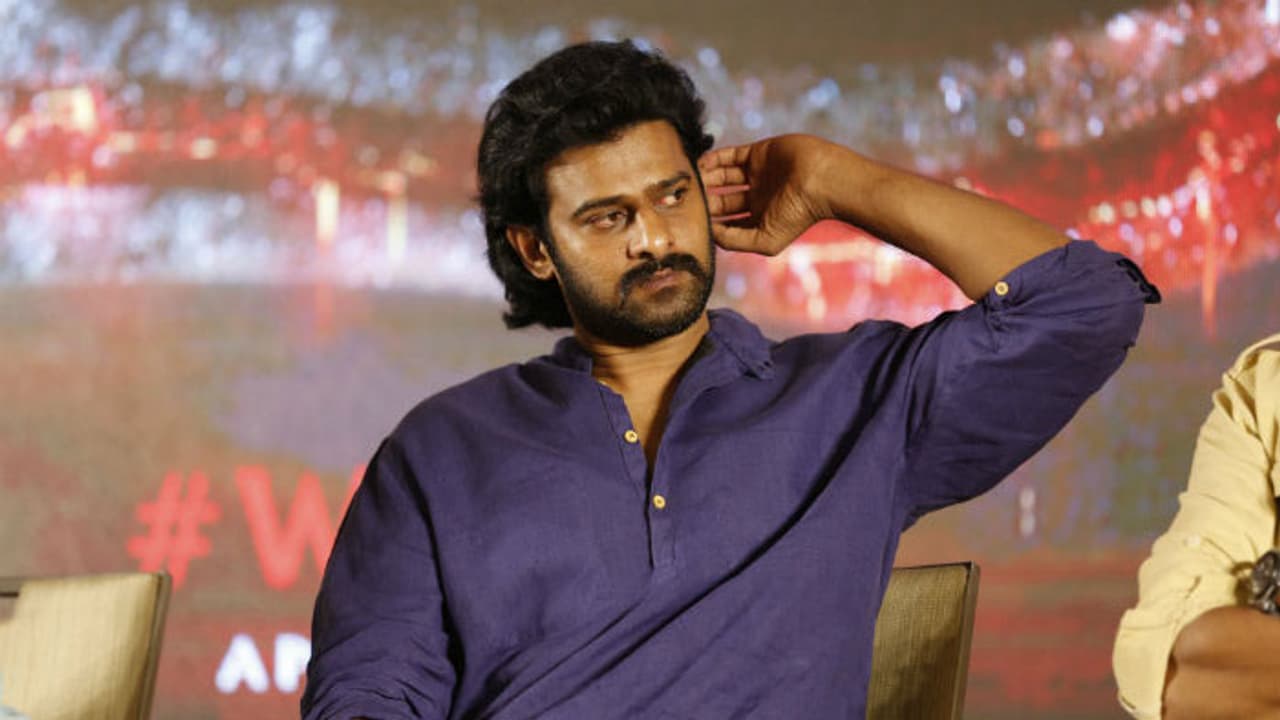 40లోకి వస్తోన్న ప్రభాస్.. దొరికితే పెళ్లేనట! 40లోకి వస్తోన్న ప్రభాస్.. దొరికితే పెళ్లేనట!