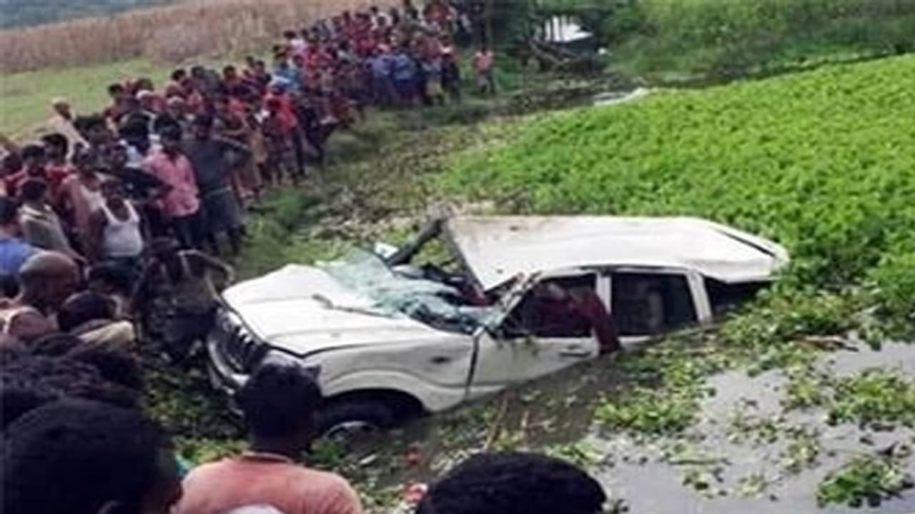 బీహార్ లో ఘోర రోడ్డు ప్రమాదం, ఆరుగురు చిన్నారుల మృతి బీహార్ లో ఘోర రోడ్డు ప్రమాదం, ఆరుగురు చిన్నారుల మృతి