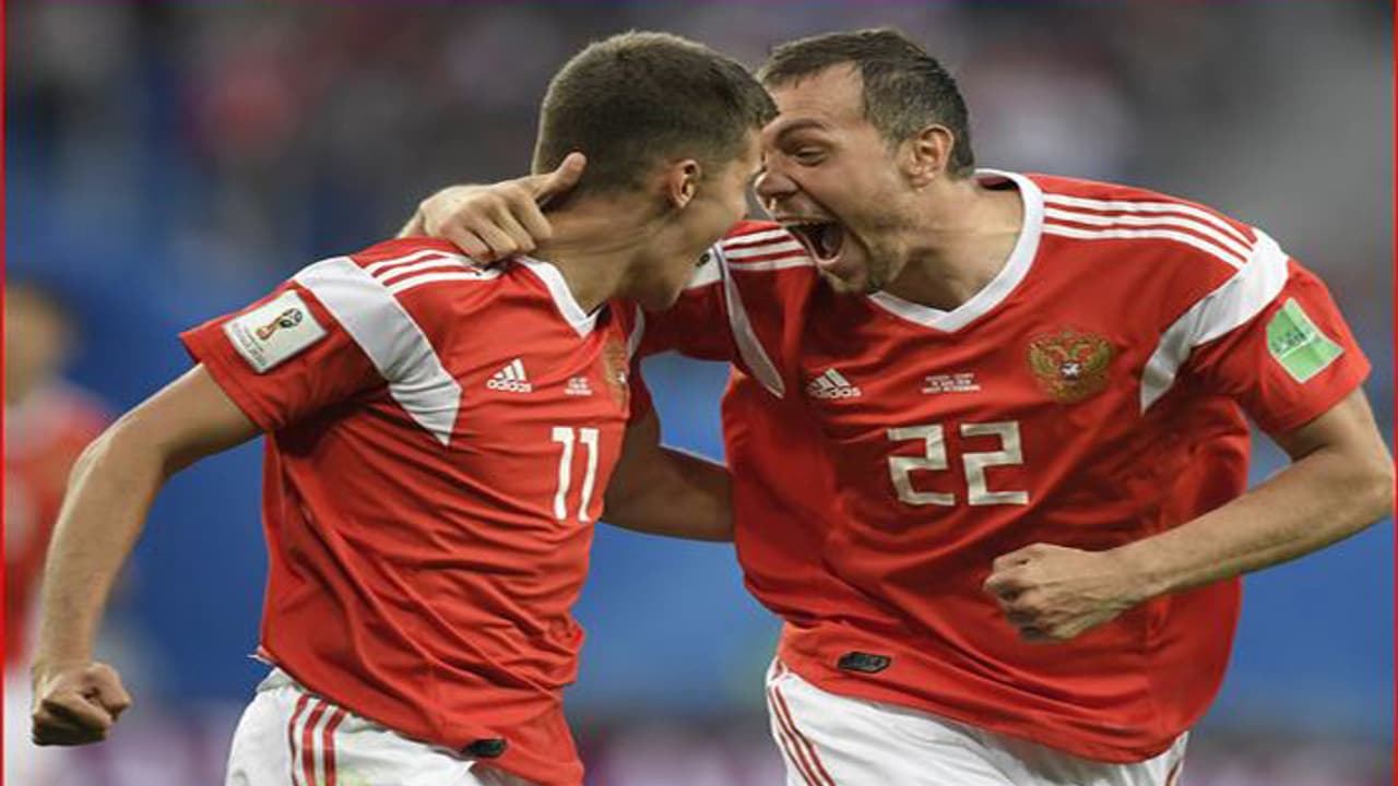 ಪ್ರಿಕ್ವಾರ್ಟರ್ ಪ್ರವೇಶಿಸಿದ ಅತಿಥೇಯ ರಷ್ಯಾ ಪ್ರಿಕ್ವಾರ್ಟರ್ ಪ್ರವೇಶಿಸಿದ ಅತಿಥೇಯ ರಷ್ಯಾ