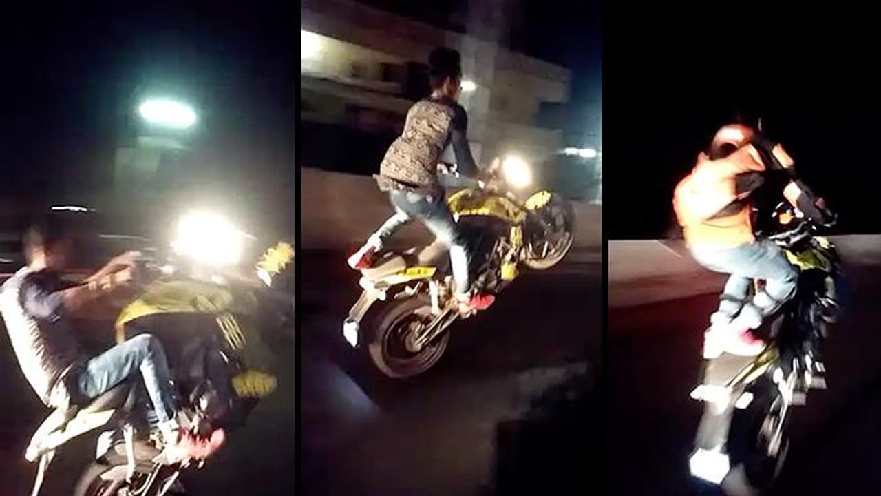 அதிகரிக்கும் பைக் ரேஸ்.. பெத்தவங்க தான் பொறுப்பு.. கடும் நடவடிக்கை எடுப்போம்.. எச்சரிக்கை விடுத்த காவல்துறை.. அதிகரிக்கும் பைக் ரேஸ்.. பெத்தவங்க தான் பொறுப்பு.. கடும் நடவடிக்கை எடுப்போம்.. எச்சரிக்கை விடுத்த காவல்துறை..