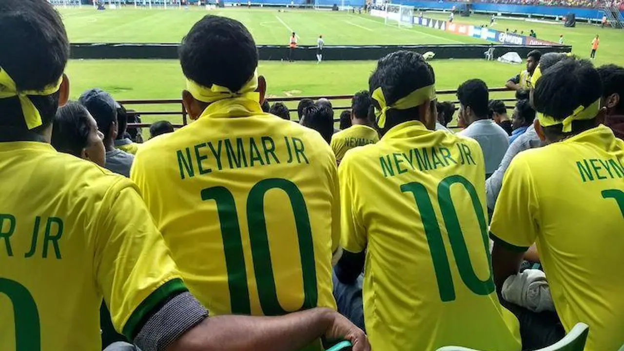 Brazil fans in Trivandrum bend it like Beckham to nab a robber at the nick of time