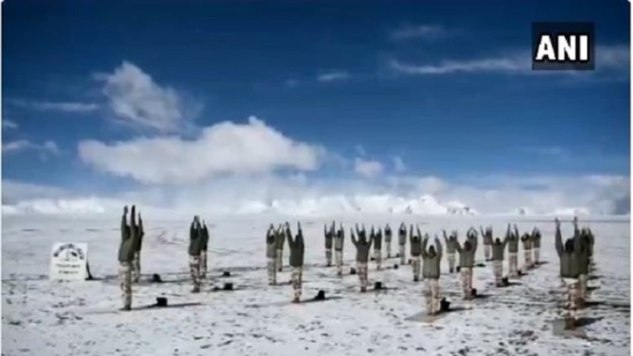 ಸಿಯಾಚಿನ್ ಯೋಧರಿಗಿನ್ನು ದೇಶೀಯ ಉಪಕರಣ ಸಿಯಾಚಿನ್ ಯೋಧರಿಗಿನ್ನು ದೇಶೀಯ ಉಪಕರಣ