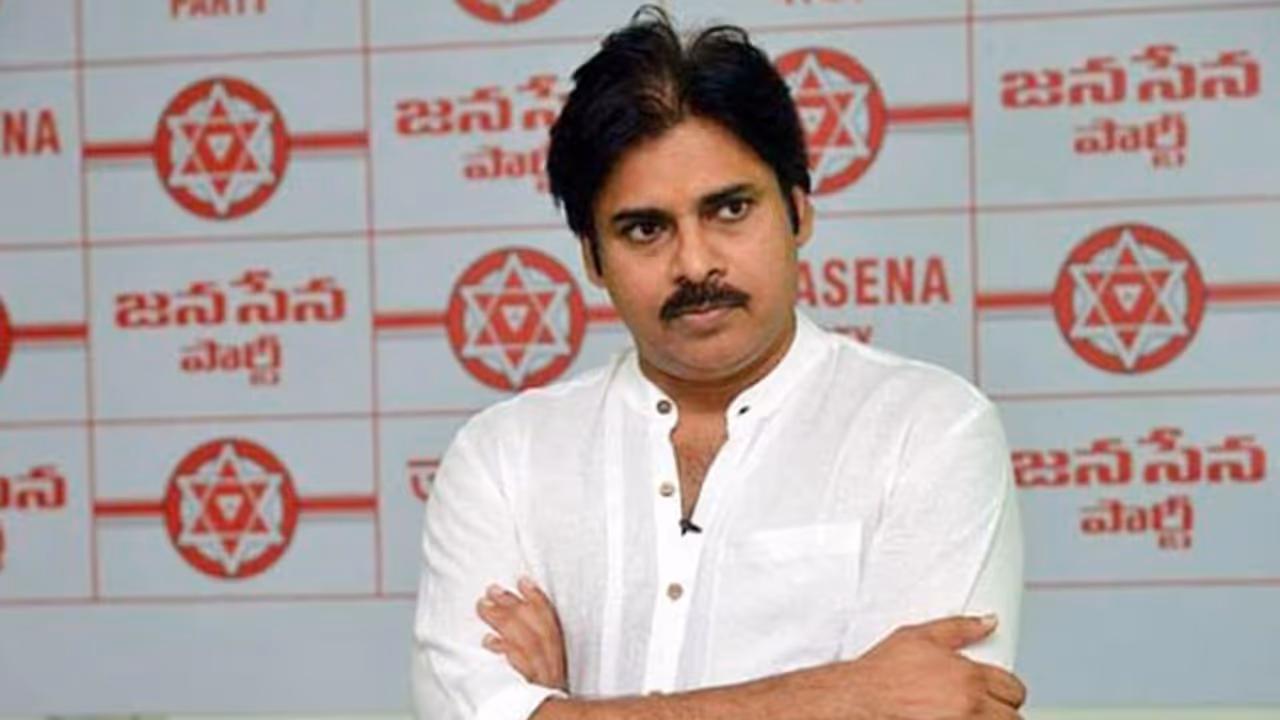 టార్గెట్ 2019: వామపక్షాలతో పవన్ పొత్తు ఖరారు టార్గెట్ 2019: వామపక్షాలతో పవన్ పొత్తు ఖరారు