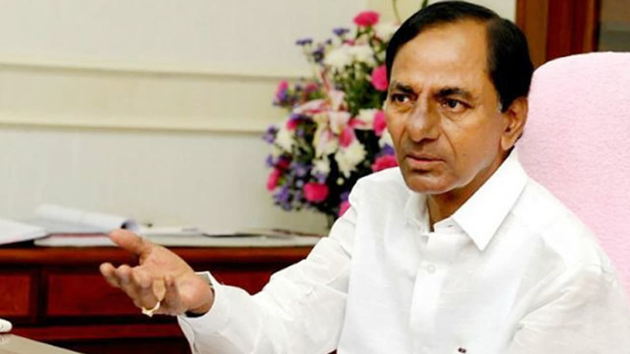 లెఫ్ట్ పార్టీల వైపు సీఎం కేసీఆర్ చూపు..? బీజేపీని ఎదుర్కోవాలంటే వచ్చే ఎన్నికల్లో కలిసి పోటీ చేయాలనే ఆలోచన.. ? 