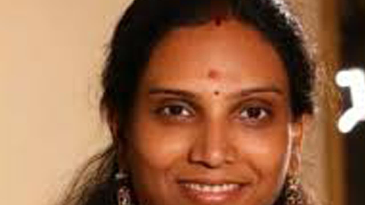 పార్టీ మార్పుపై స్పష్టత: 2019లో ఖైరతాబాద్ నుండే పోటీ, దానం గురించి తెలియదు: పి.విజయారెడ్డి పార్టీ మార్పుపై స్పష్టత: 2019లో ఖైరతాబాద్ నుండే పోటీ, దానం గురించి తెలియదు: పి.విజయారెడ్డి