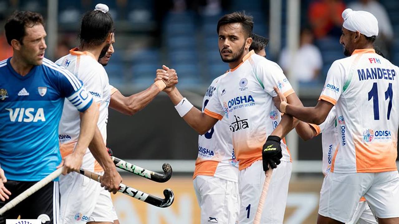 ಅರ್ಜೆಂಟೀನಾ ಬಗ್ಗುಬಡಿದ ಹಾಕಿ ಟೀಂ ಇಂಡಿಯಾ: ಟ್ವಿಟರ್ ಪ್ರತಿಕ್ರಿಯೆ ಹೀಗಿತ್ತು... ಅರ್ಜೆಂಟೀನಾ ಬಗ್ಗುಬಡಿದ ಹಾಕಿ ಟೀಂ ಇಂಡಿಯಾ: ಟ್ವಿಟರ್ ಪ್ರತಿಕ್ರಿಯೆ ಹೀಗಿತ್ತು...