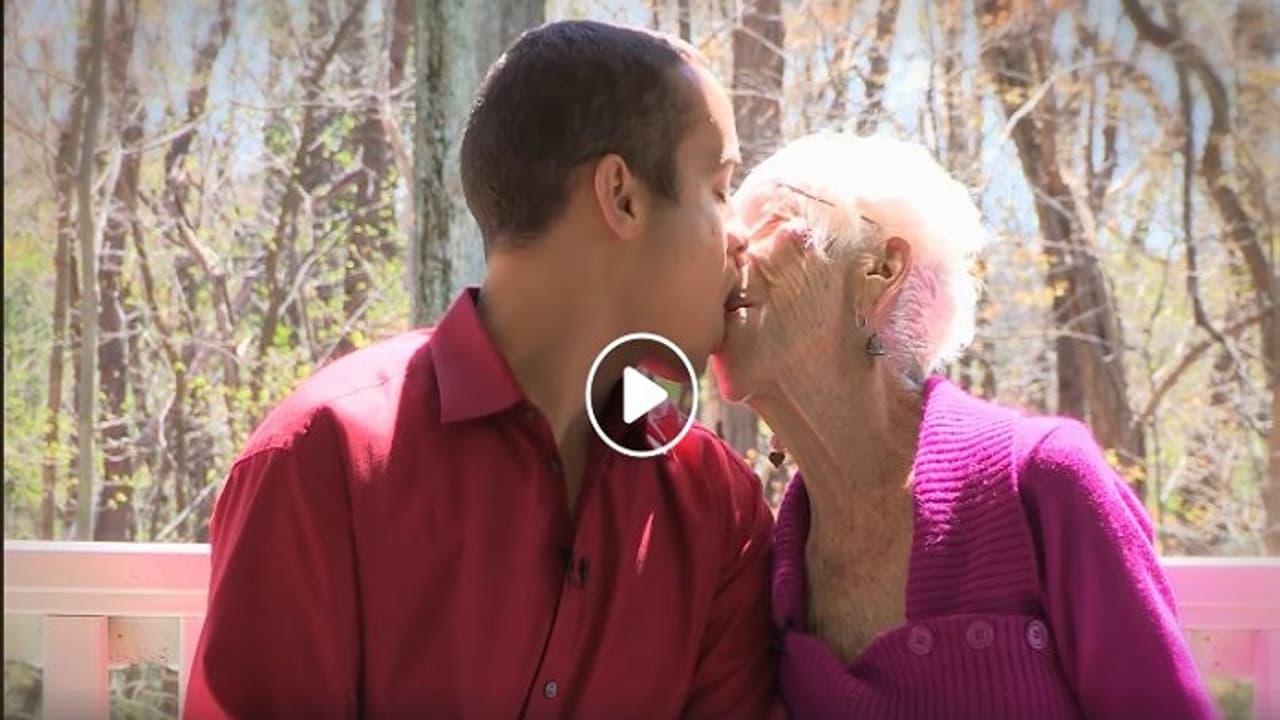 ಪ್ರೇಮಕ್ಕೆ ಎರಡು ಕಣ್ಣು: ಇವಳಿಗೊಂದು, ಅವಳಿಗೊಂದು! ಪ್ರೇಮಕ್ಕೆ ಎರಡು ಕಣ್ಣು: ಇವಳಿಗೊಂದು, ಅವಳಿಗೊಂದು!