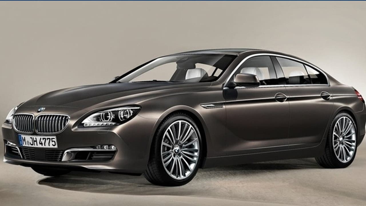 రూ. 62 లక్షలే.. ఇంతకీ ఆ కారులో ఏముంది ? రూ. 62 లక్షలే.. ఇంతకీ ఆ కారులో ఏముంది ?