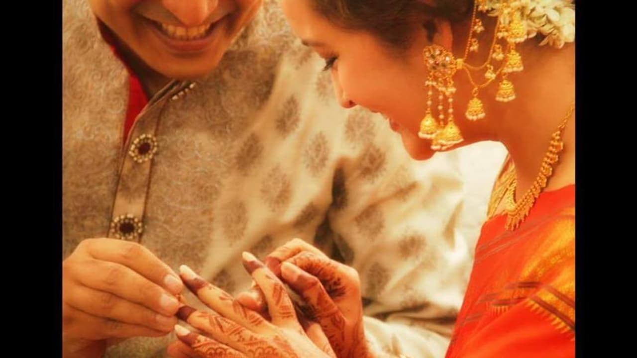 ಮಕ್ಕಳೆದುರೆ ಎಂಗೆಜ್ಮೆಂಟ್ ಮಾಡಿಕೊಂಡ ಪವರ್ಸ್ಟಾರ್ ಮಾಜಿ ಪತ್ನಿ ಮಕ್ಕಳೆದುರೆ ಎಂಗೆಜ್ಮೆಂಟ್ ಮಾಡಿಕೊಂಡ ಪವರ್ಸ್ಟಾರ್ ಮಾಜಿ ಪತ್ನಿ