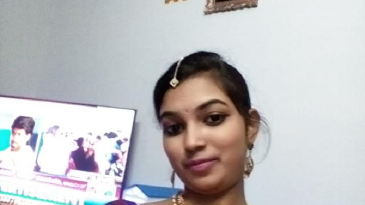 ಬೆಂಗಳೂರಲ್ಲಿ ಪ್ರಿಯತಮೆ ಆತ್ಮಹತ್ಯೆ..ಪ್ರಿಯಕರನಿಗೆ ಏನಾಯ್ತು? ಬೆಂಗಳೂರಲ್ಲಿ ಪ್ರಿಯತಮೆ ಆತ್ಮಹತ್ಯೆ..ಪ್ರಿಯಕರನಿಗೆ ಏನಾಯ್ತು?