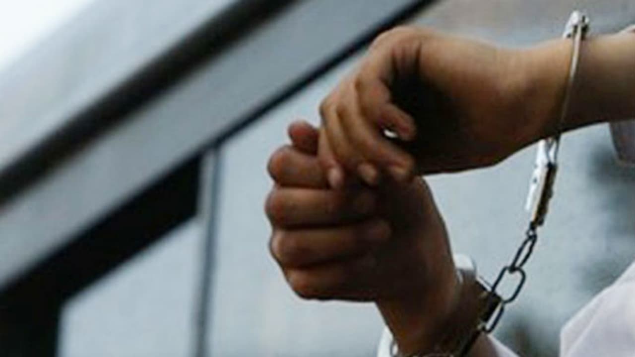 15 ಕೋಟಿ ಜಿಎಸ್ಟಿ ವಂಚನೆ: ಬೆಂಗಳೂರಿನಲ್ಲಿ ವ್ಯಕ್ತಿಯ ಬಂಧನ! 15 ಕೋಟಿ ಜಿಎಸ್ಟಿ ವಂಚನೆ: ಬೆಂಗಳೂರಿನಲ್ಲಿ ವ್ಯಕ್ತಿಯ ಬಂಧನ!