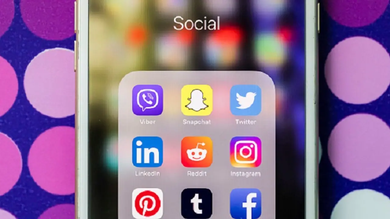 Social media makes you mentally sick: Should India be worried?