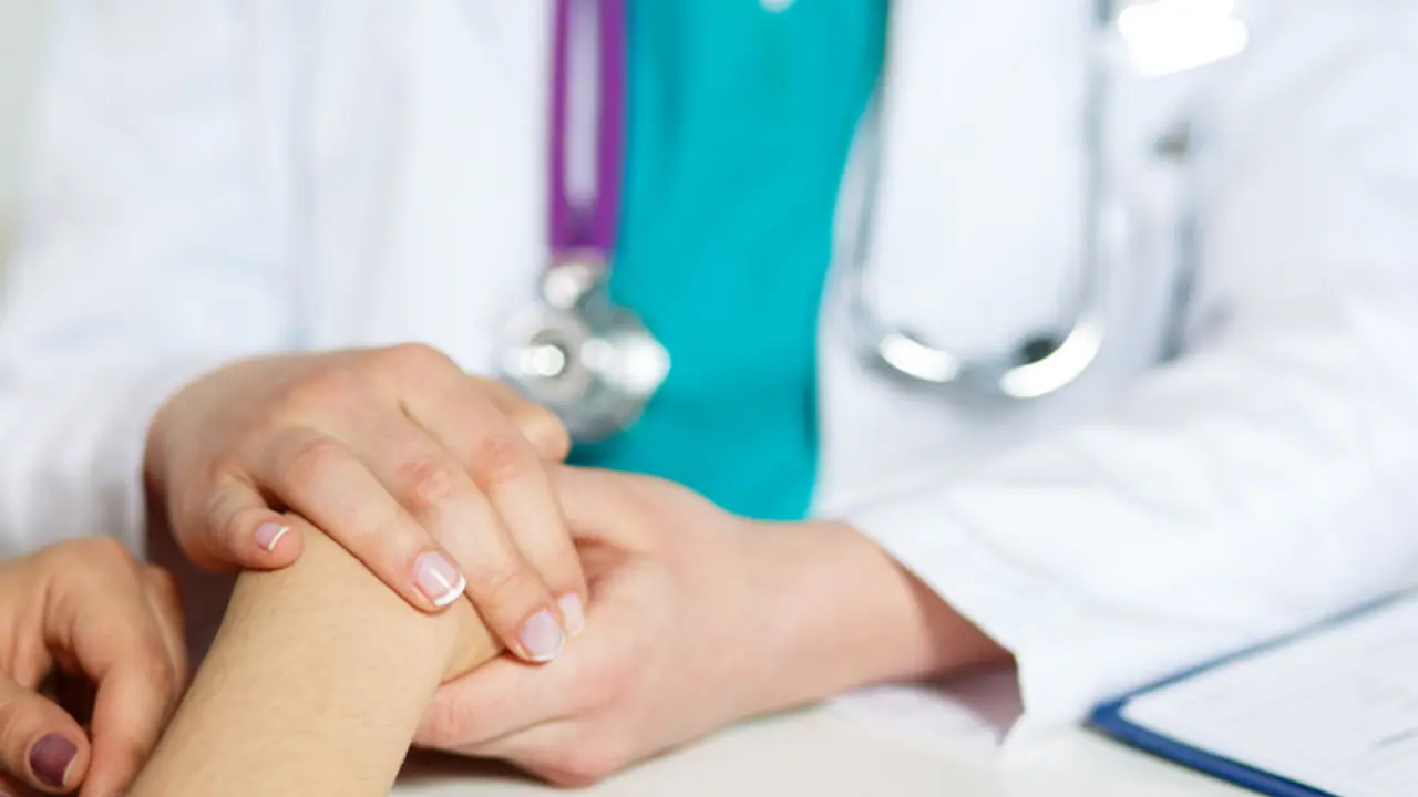 National Doctors' Day 2022: Wishes, Facebook/WhatsApp messages, quotes, greetings to share with everyone National Doctors' Day 2022: Wishes, Facebook/WhatsApp messages, quotes, greetings to share with everyone