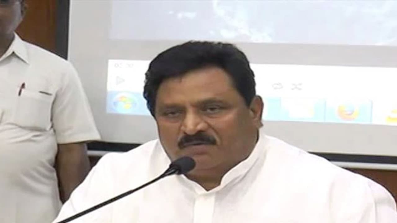 పవన్ వల్లే టీడీపీ గెలవలేదు, స్థానిక సంస్థల్లో ఒంటరిగా గెలిచాం:చినరాజప్ప