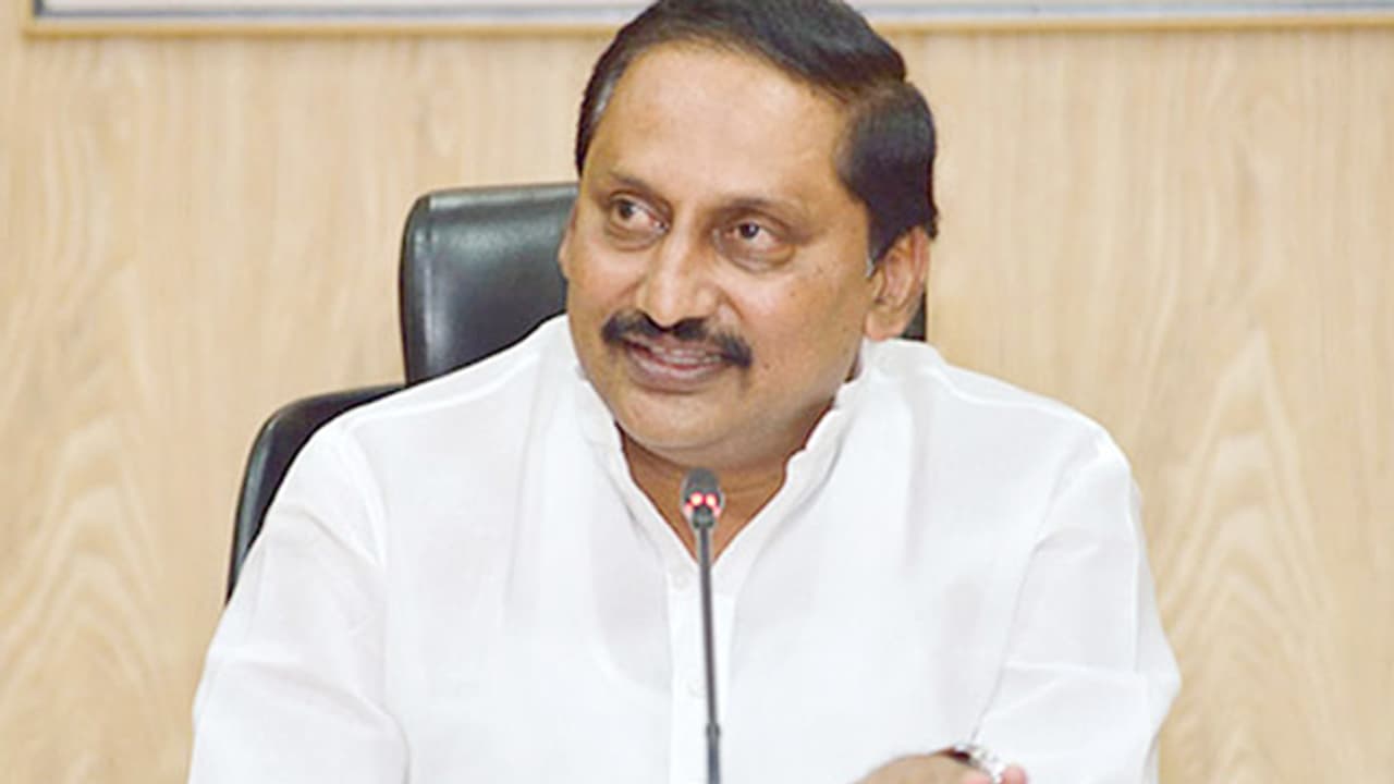 ఈ నెల 13న కాంగ్రెస్ లోకి మాజీ సీఎం ఈ నెల 13న కాంగ్రెస్ లోకి మాజీ సీఎం