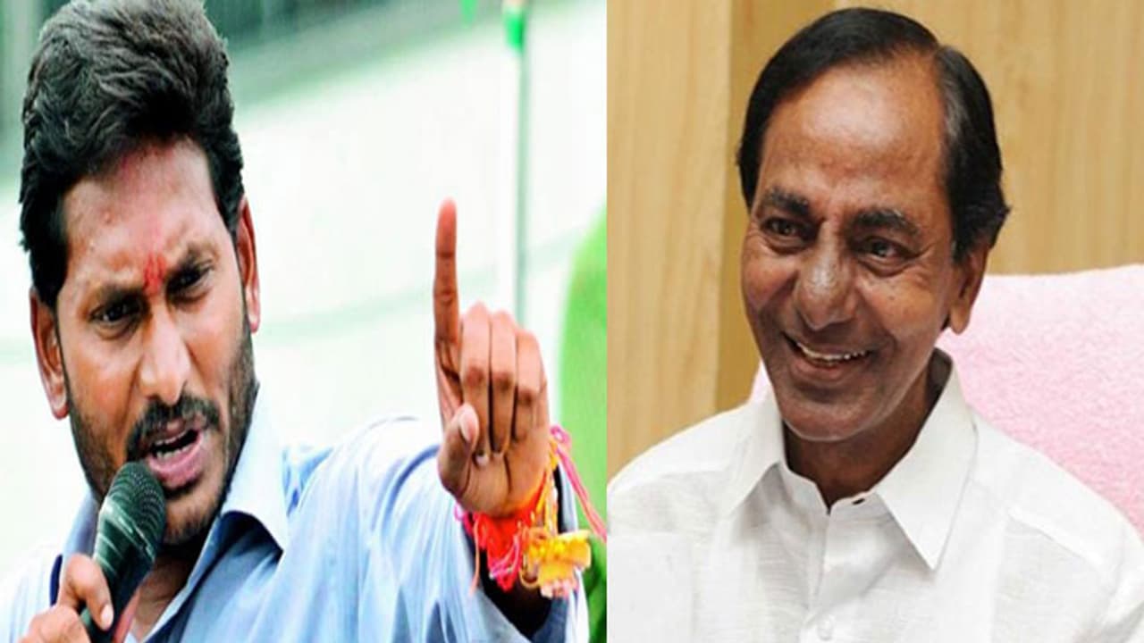 అయ్యా కేసీఆర్... మా సీఎం చేతగానివాడు... కానీ మీ హోదాకిది తగదు: టిడిపి ఎమ్మెల్యేల వినతి అయ్యా కేసీఆర్... మా సీఎం చేతగానివాడు... కానీ మీ హోదాకిది తగదు: టిడిపి ఎమ్మెల్యేల వినతి