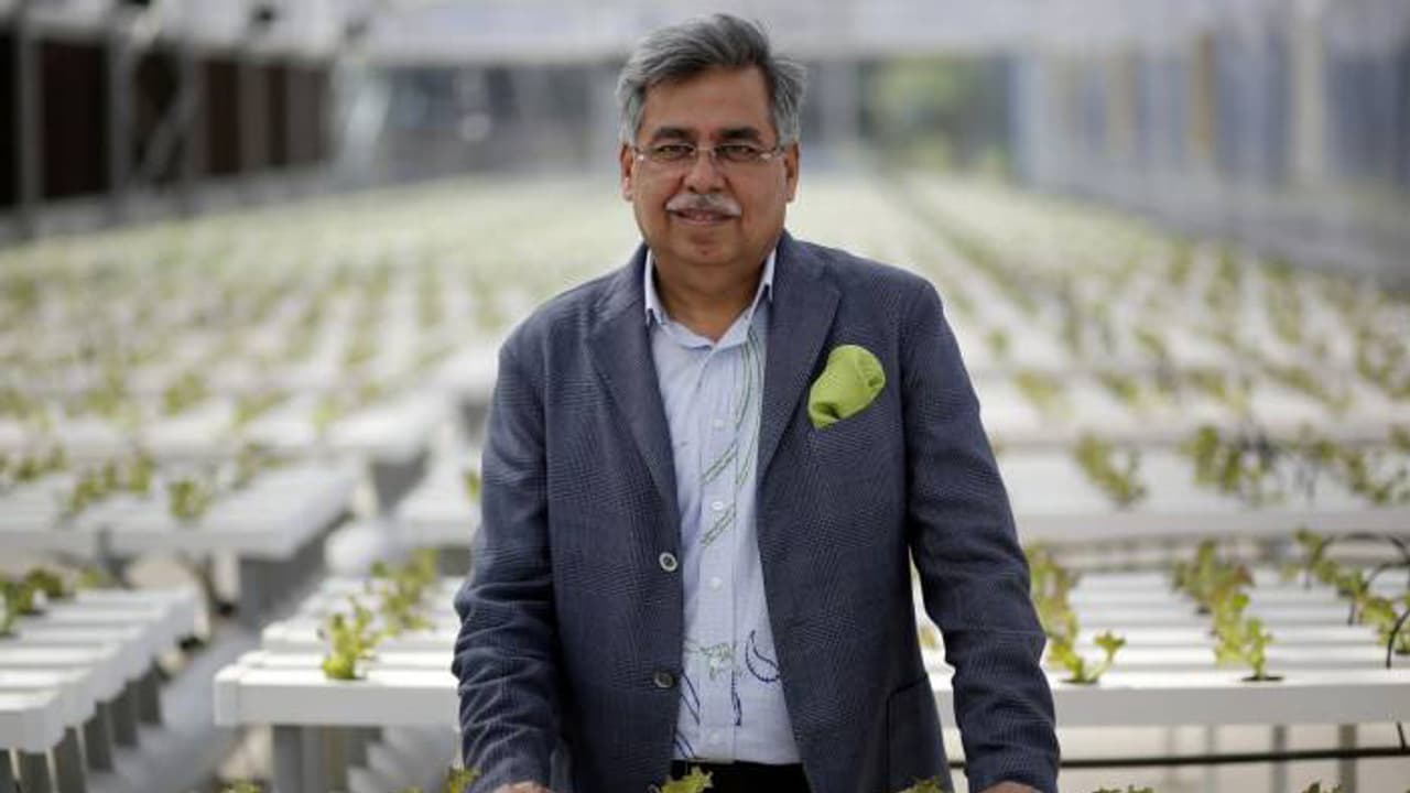 हीरो मोटो कॉर्प के चेयरमैन पवन मुंजाल पर इनकम टैक्स डिपार्टमेंट की रेड, ऑफिस और घर पर चल रही तलाशी हीरो मोटो कॉर्प के चेयरमैन पवन मुंजाल पर इनकम टैक्स डिपार्टमेंट की रेड, ऑफिस और घर पर चल रही तलाशी