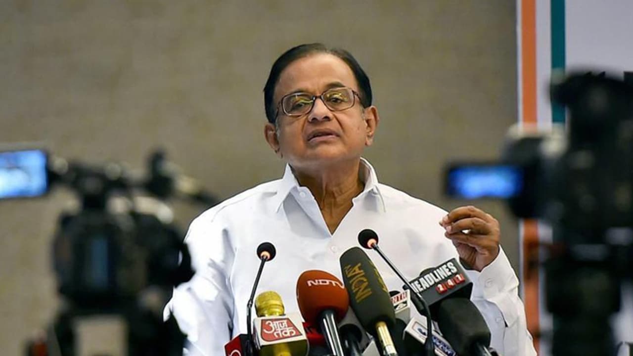 ఐఎన్ఎక్స్ కేసు: చిదంబరాన్ని అరెస్ట్ చేయొద్దు ఐఎన్ఎక్స్ కేసు: చిదంబరాన్ని అరెస్ట్ చేయొద్దు