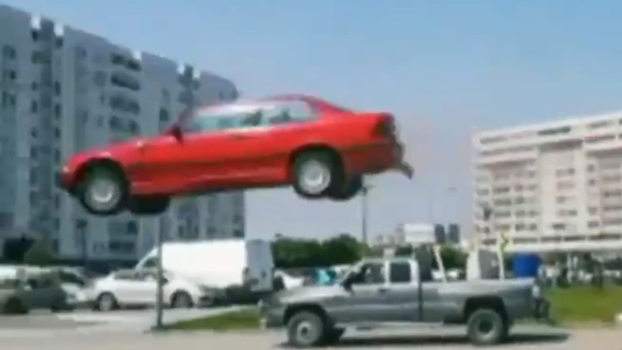 ಸರ್ಬಿಯಾದಲ್ಲಿ ಕಾರು ಹಾಯಿಸಿದ ಕಿಚ್ಚ : ಬೆರಗಾದ ನಿರ್ದೇಶಕ ಸರ್ಬಿಯಾದಲ್ಲಿ ಕಾರು ಹಾಯಿಸಿದ ಕಿಚ್ಚ : ಬೆರಗಾದ ನಿರ್ದೇಶಕ