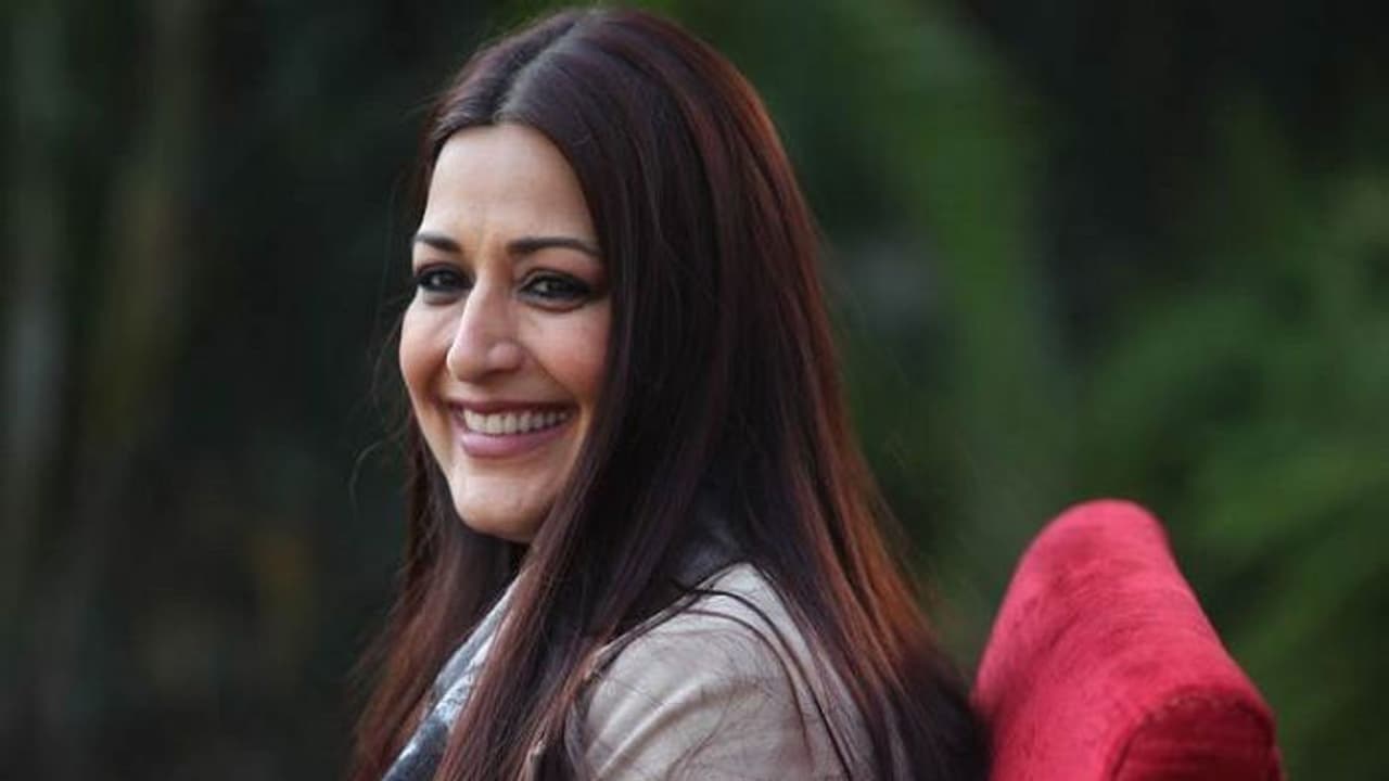 క్యాన్సర్ తో బాధ పడుతున్న ఒకప్పటి స్టార్ హీరోయిన్! క్యాన్సర్ తో బాధ పడుతున్న ఒకప్పటి స్టార్ హీరోయిన్!