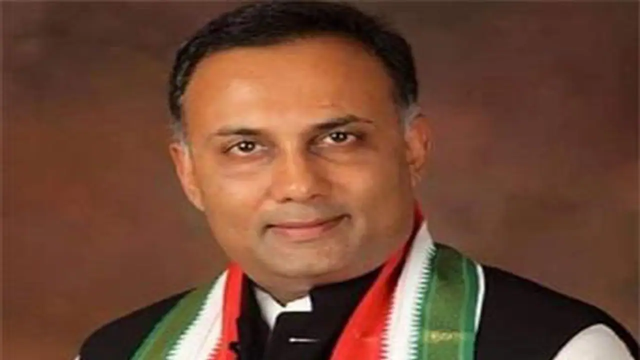 కర్ణాటక పిసిసి చీఫ్ గా మాజీ ముఖ్యమంత్రి తనయుడు కర్ణాటక పిసిసి చీఫ్ గా మాజీ ముఖ్యమంత్రి తనయుడు